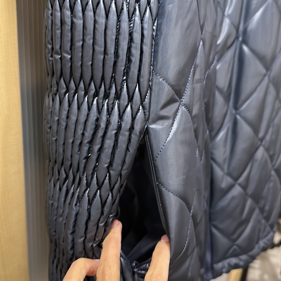 Navy blue quilted vest with fleece lining. - Picture 9 of 10